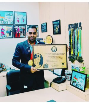 पूर्व छात्र रोहित तिवारी ने बनाया विश्व रिकॉर्ड An Alumni, Rohit Tiwari of Agra, set a World Record