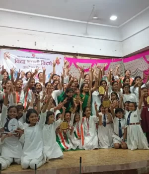 Students should join the glorious tradition of India - Mohan Mishra